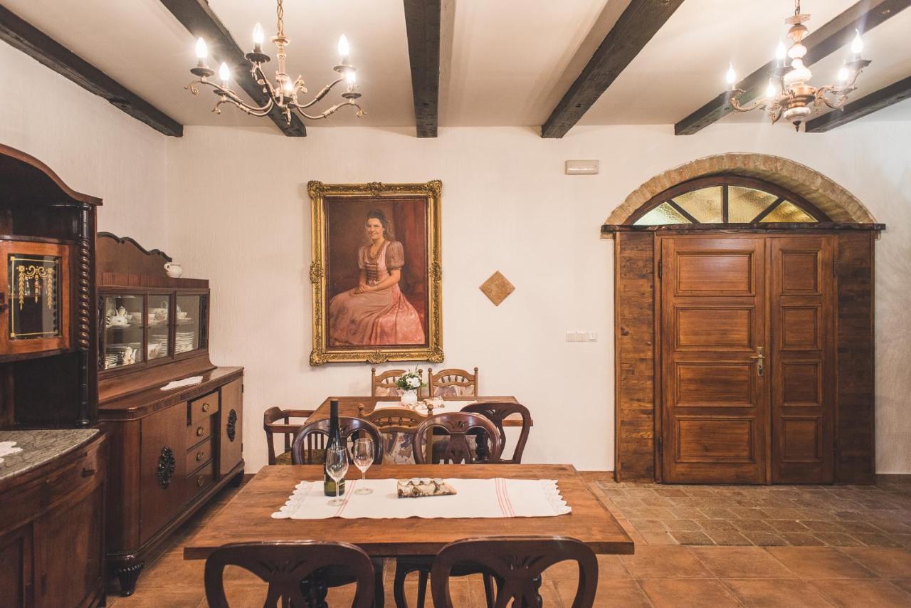 Karanac Tri Mudraca Inn المظهر الخارجي الصورة