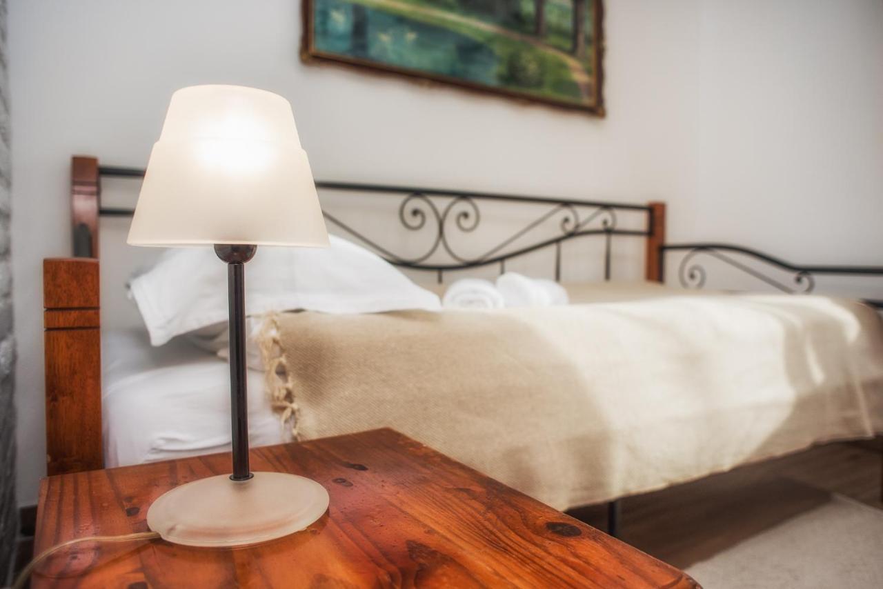 Karanac Tri Mudraca Inn المظهر الخارجي الصورة