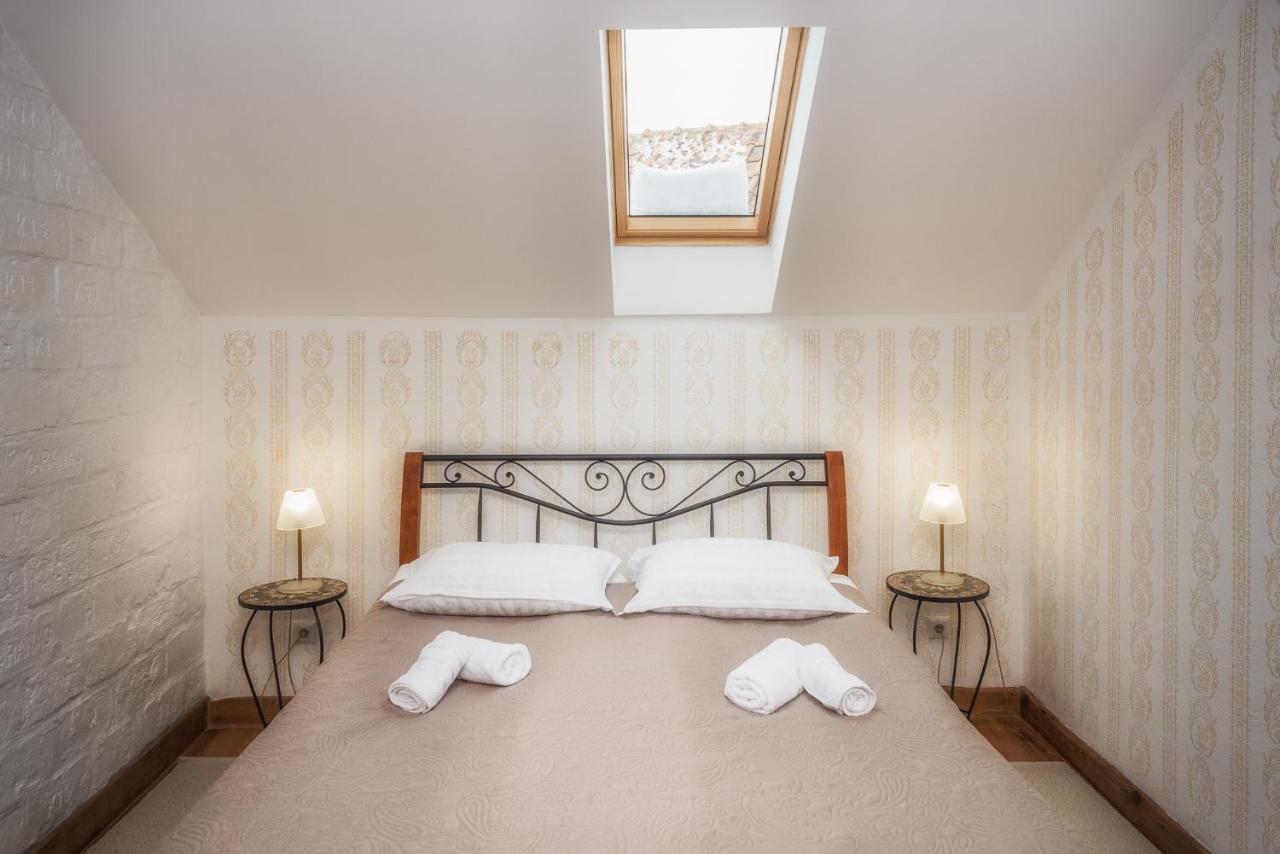 Karanac Tri Mudraca Inn المظهر الخارجي الصورة