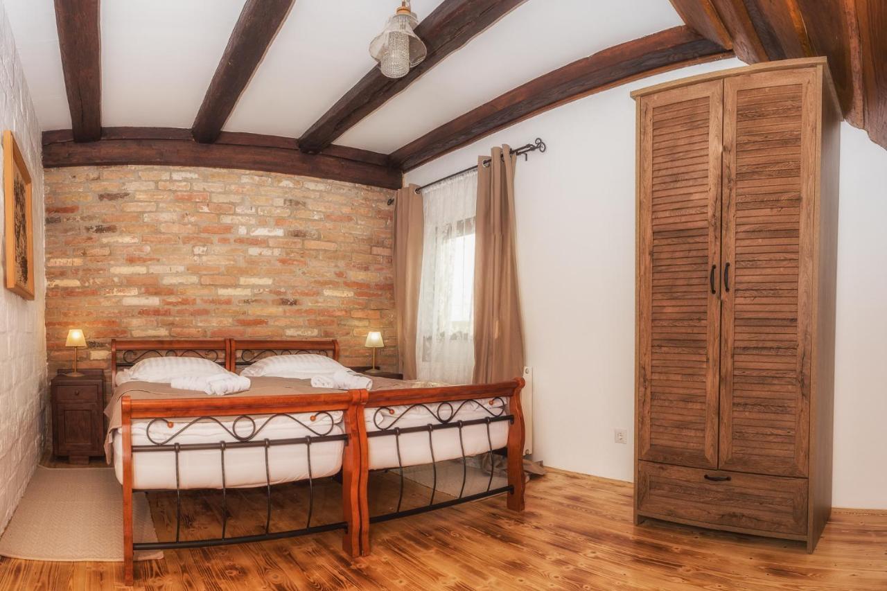 Karanac Tri Mudraca Inn المظهر الخارجي الصورة