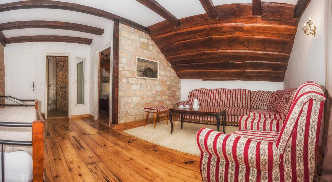 Karanac Tri Mudraca Inn الغرفة الصورة