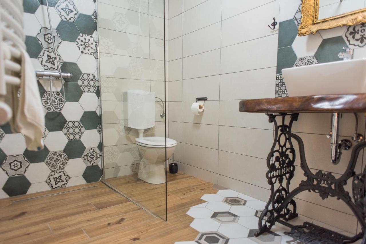 Karanac Tri Mudraca Inn المظهر الخارجي الصورة