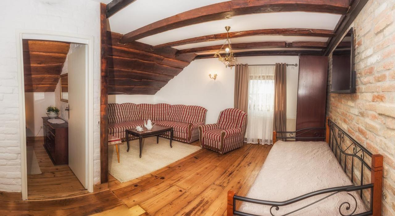 Karanac Tri Mudraca Inn المظهر الخارجي الصورة
